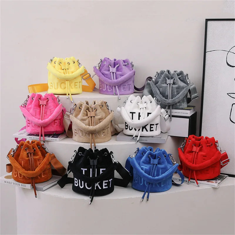 Plush Bucket Bags for Women 2022 New Luxury Designer Handbag Fashion Letter Print High Quality Cute Crossbody Shoulder Bag Woman