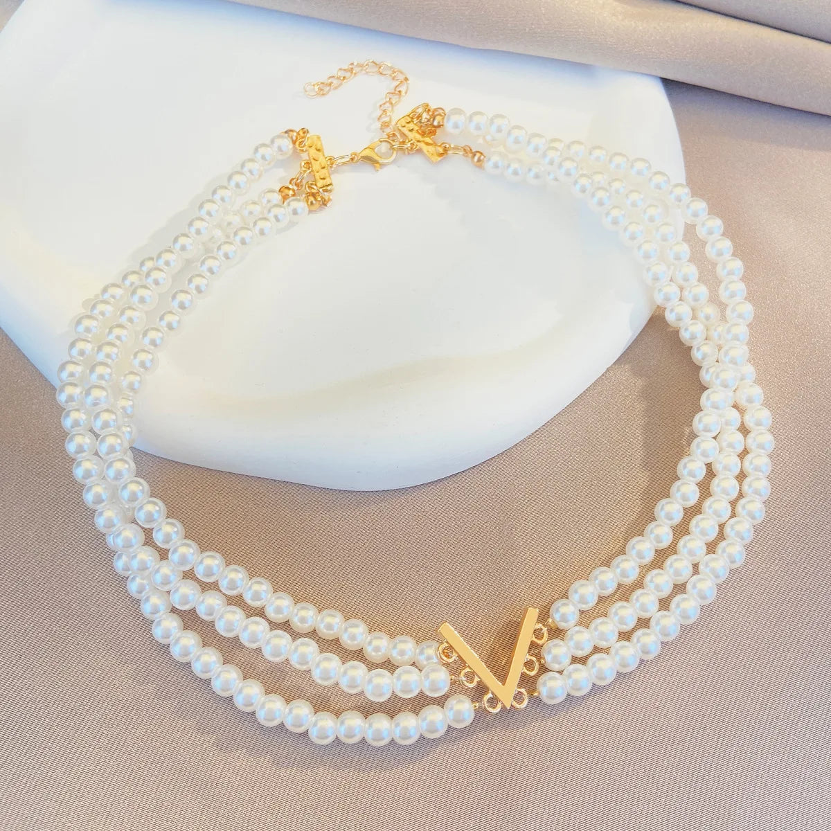 Venusiva New Multi-Layer Pearl Jewelry suit Women's Ins Style European and American Creative Design V-Collar Bracelet suit